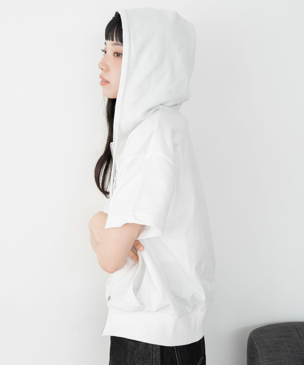 ホワイト　モデル：164cm F着用