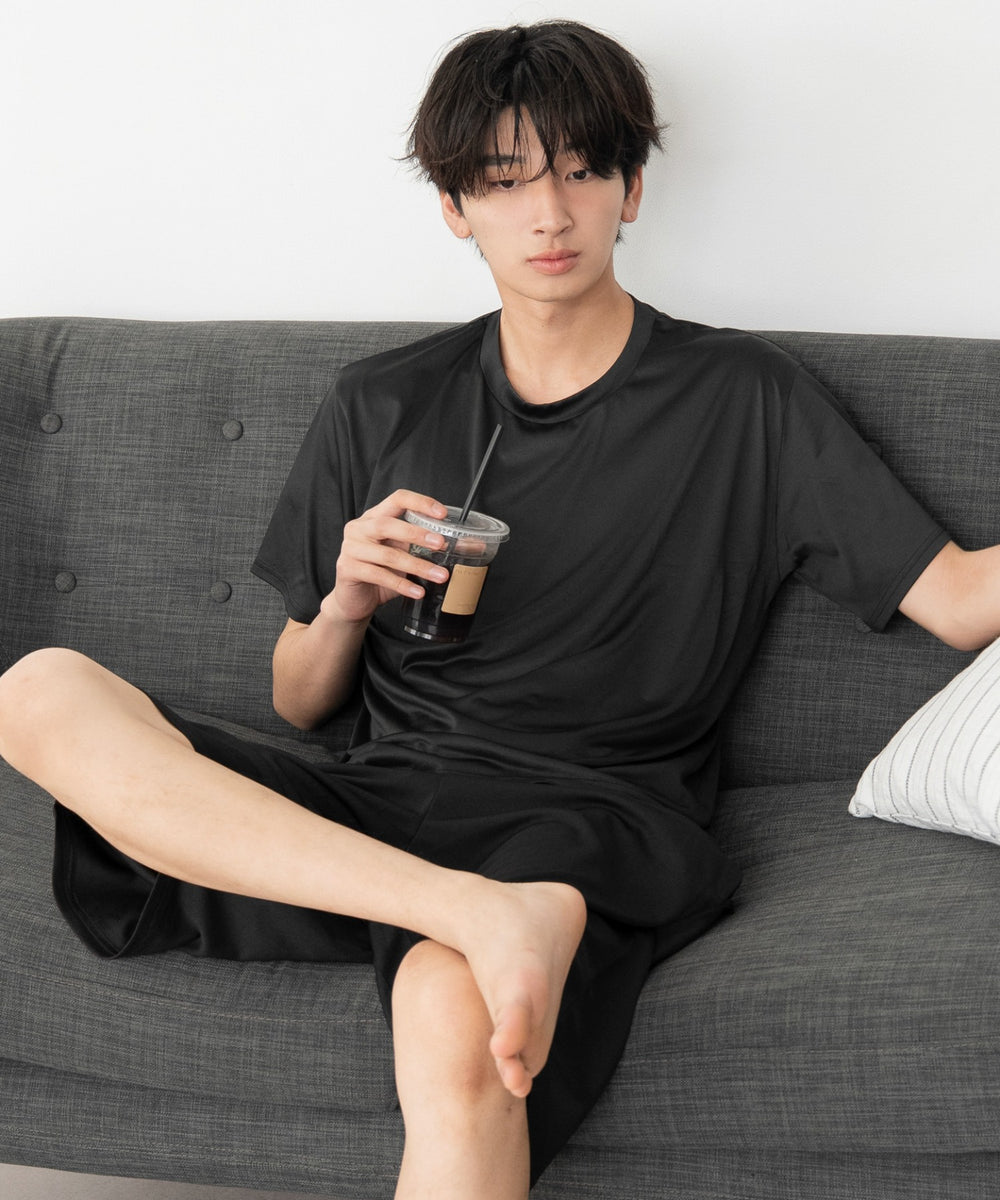 ブラック モデル：180cm L着用