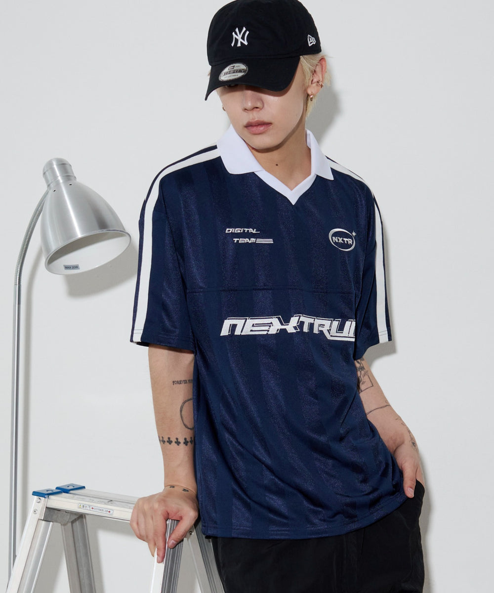 ネイビー モデル：175cm L着用