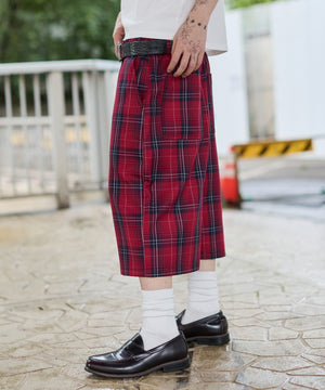 レッドチェック1 モデル：175cm L着用