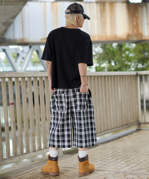 ブラックチェック1 モデル：175cm L着用