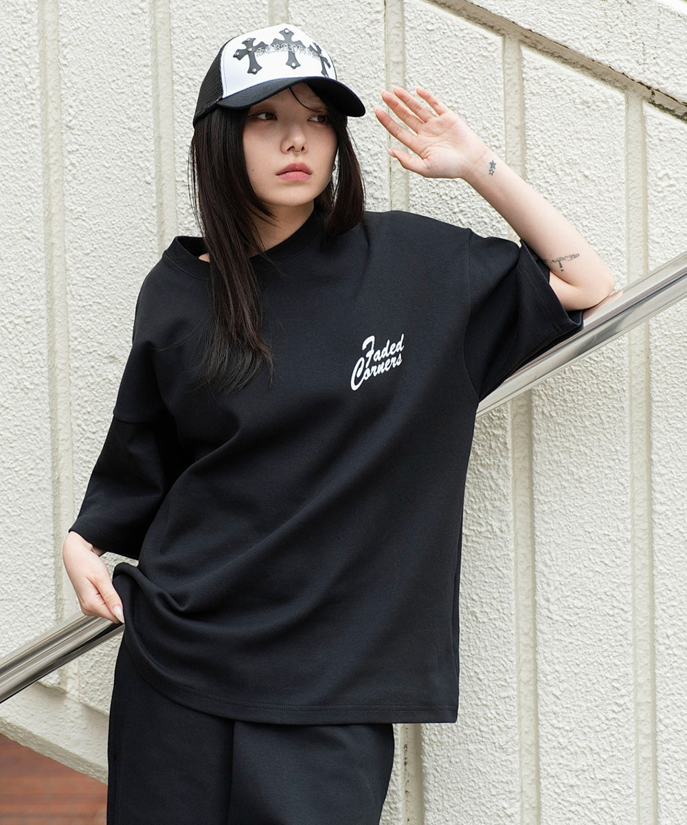 ブラック　モデル：159cm L着用