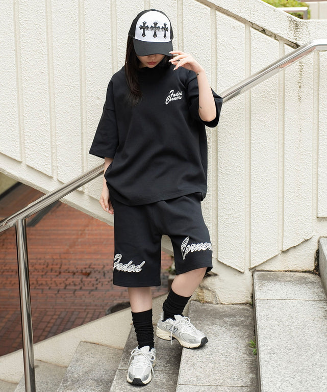 ブラック　モデル：159cm L着用