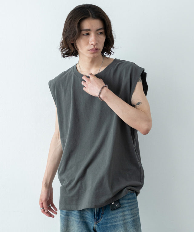 スミクロ モデル：182cm L着用