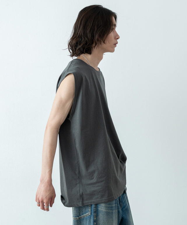 スミクロ モデル：182cm L着用