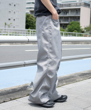 グレー モデル：182cm L着用