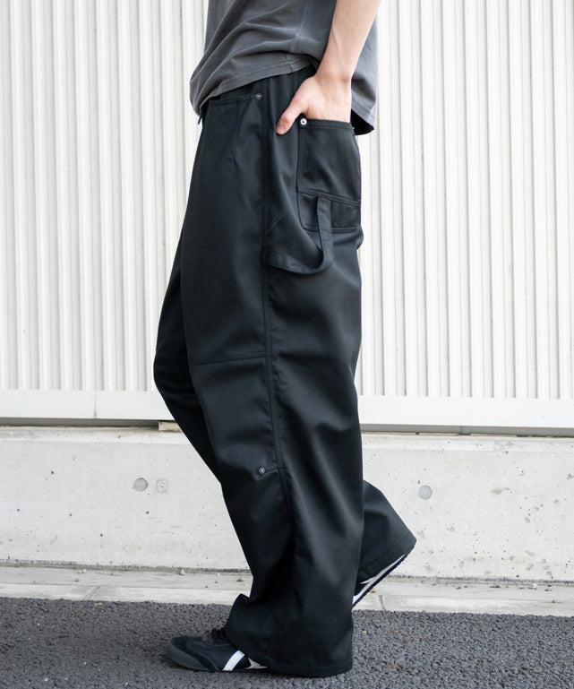 ブラック モデル：182cm L着用