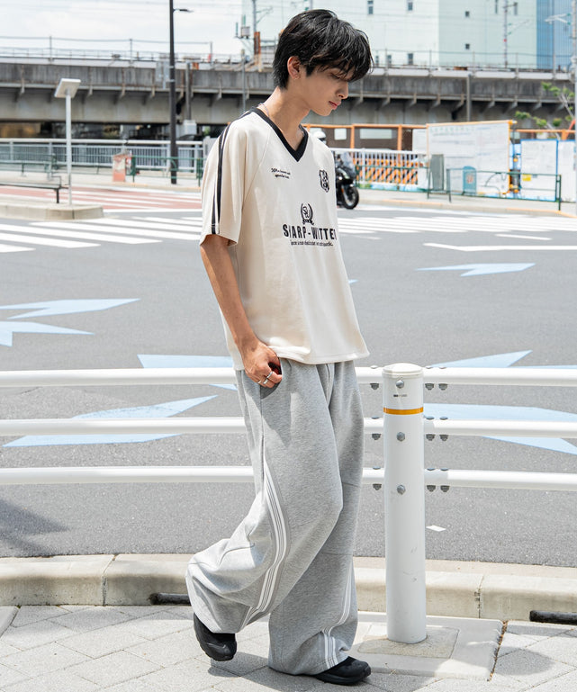 ホワイト モデル：180cm L着用