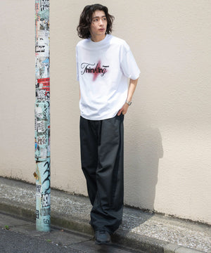 ホワイト モデル：182cm L着用