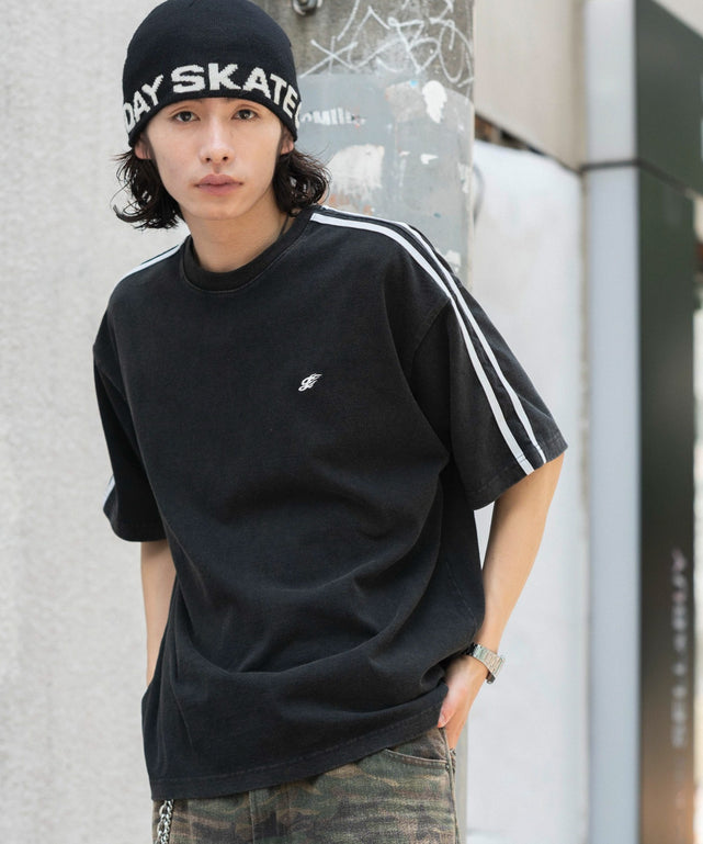 ブラック モデル：182cm L着用