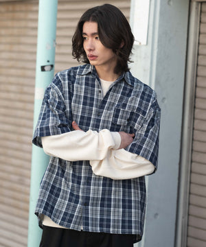 ブルーチェック1 モデル：182cm L着用
