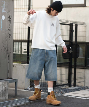 ホワイト モデル：182cm L着用