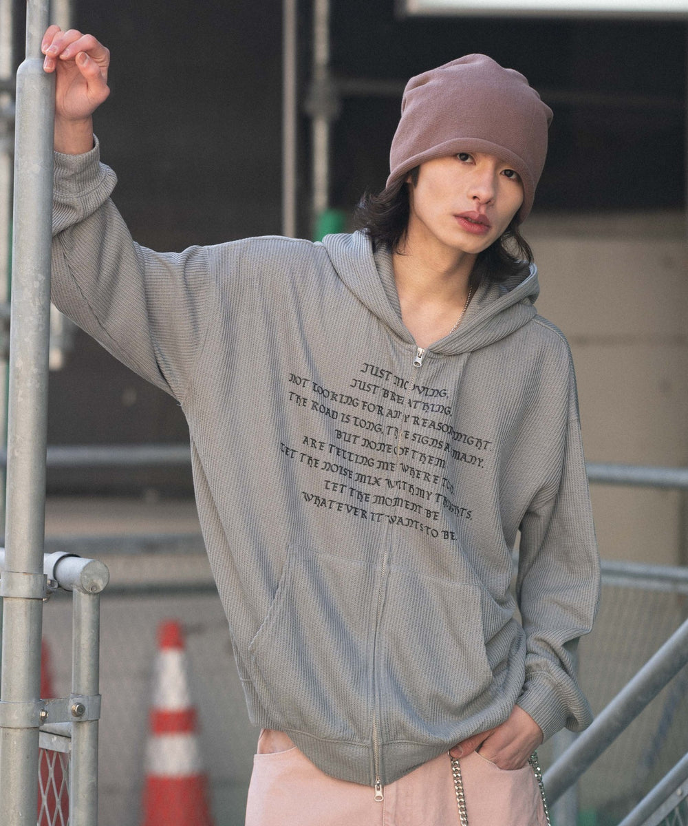 グレー モデル：182cm L着用