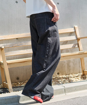 デニムブラック モデル：181cm L着用