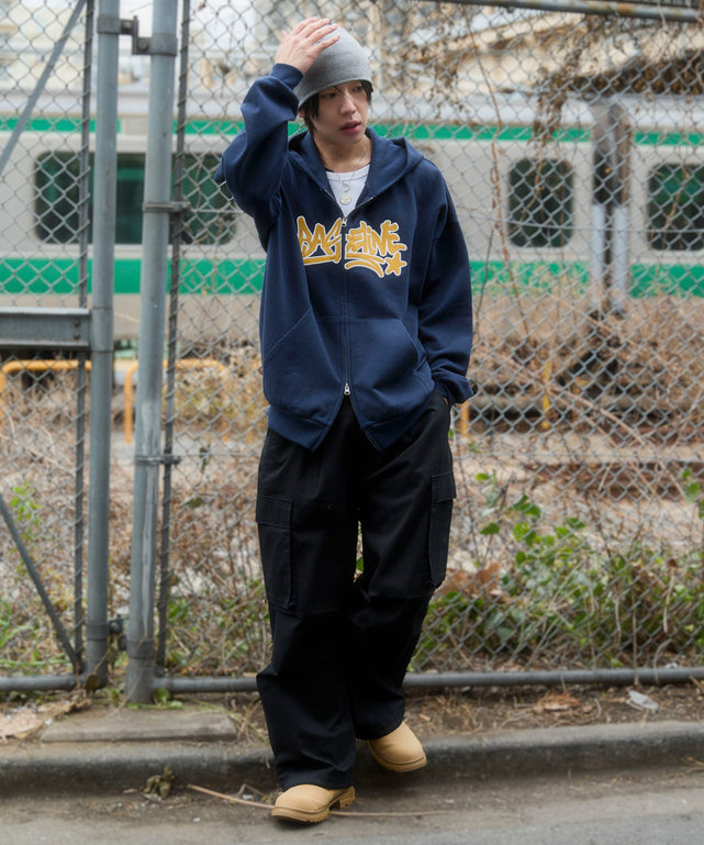 ネイビー　モデル：175cm L着用