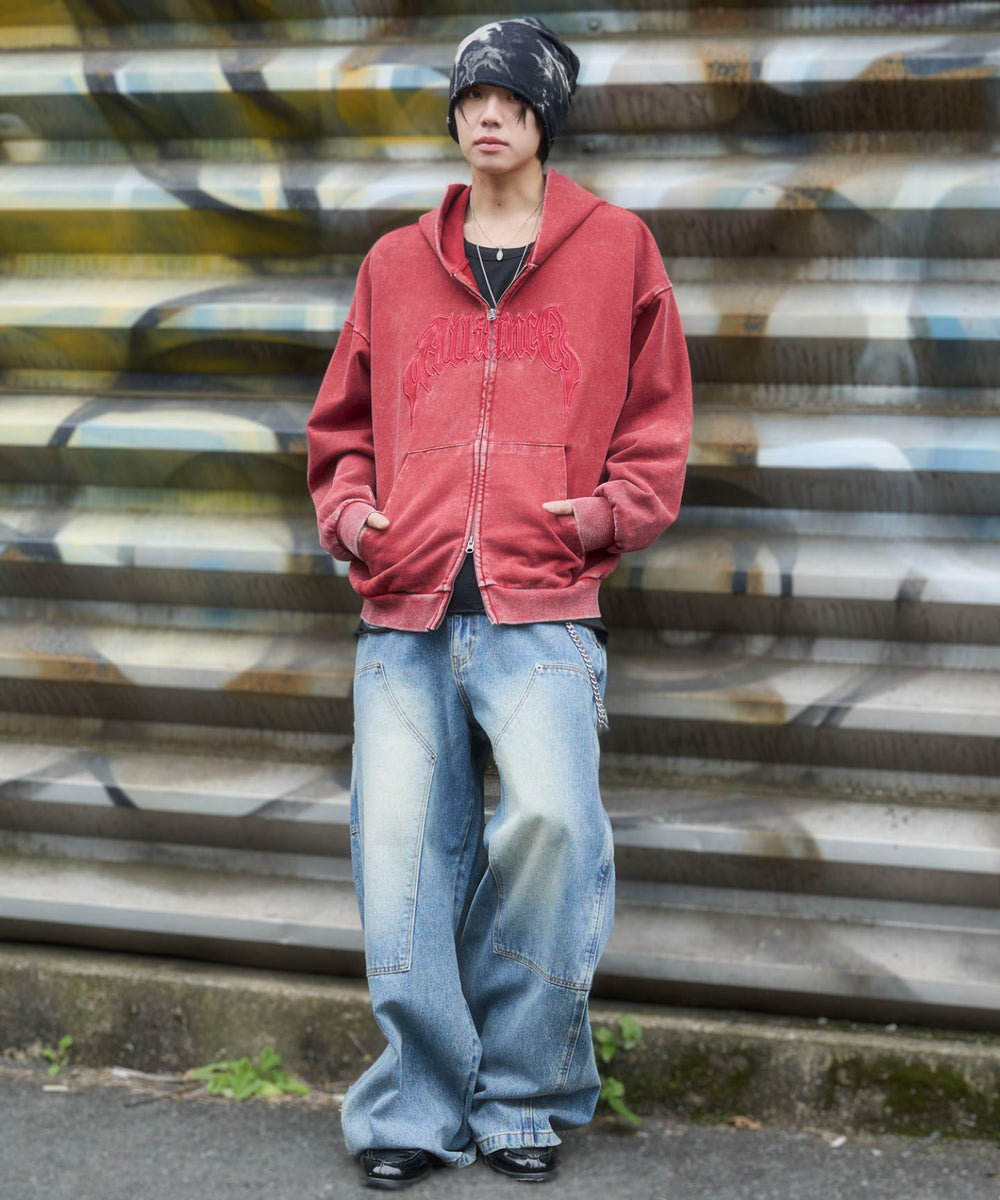 レッド　モデル：175cm L着用