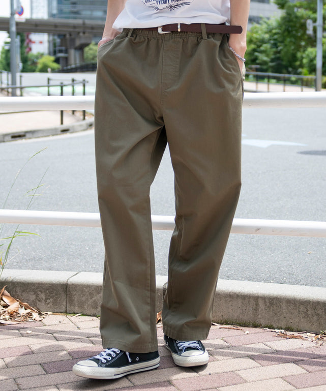 カーキ モデル：182cm L着用