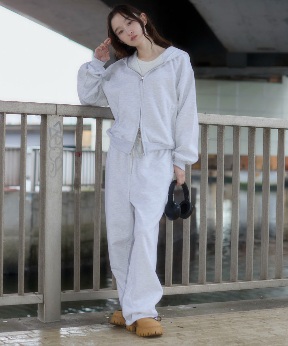 アッシュグレー　モデル：163cm M着用