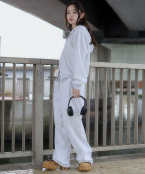アッシュグレー　モデル：163cm M着用
