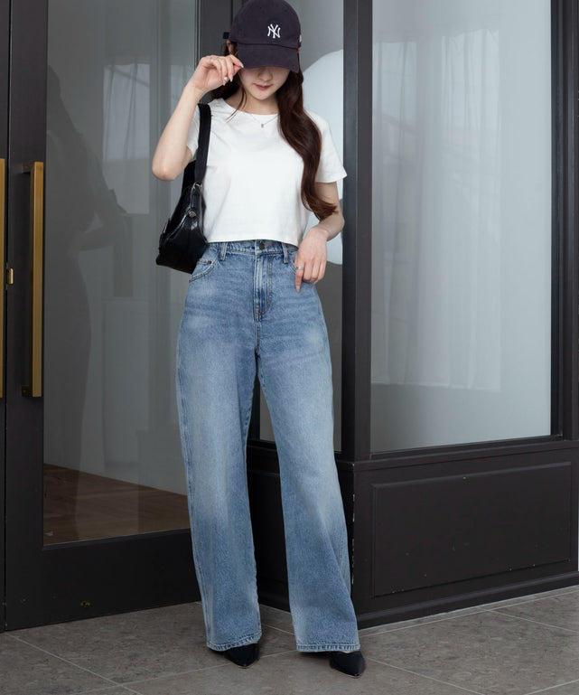ホワイト　モデル：160cm S着用