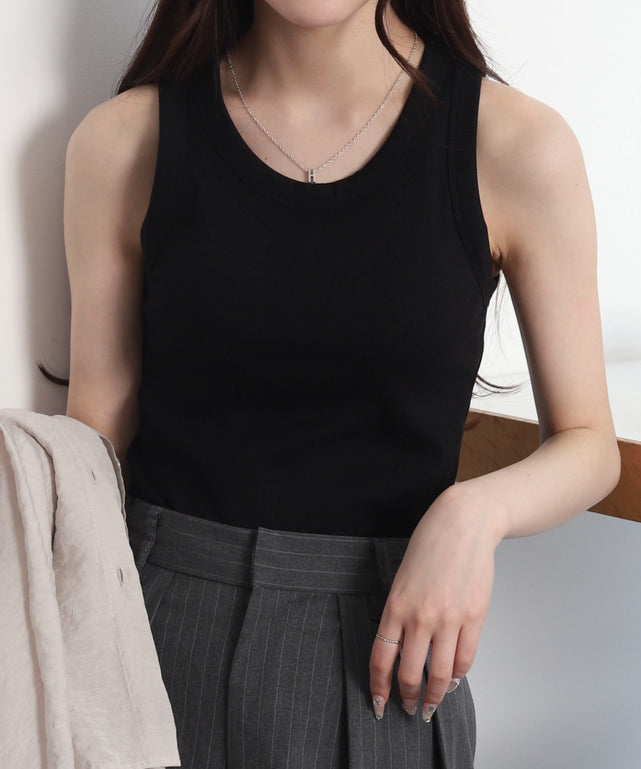 ブラック　モデル：160cm S着用