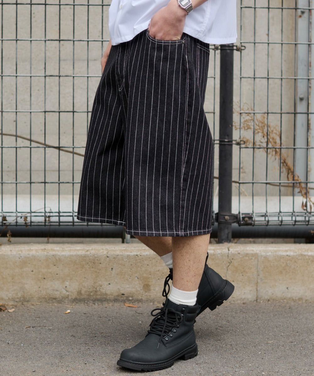 ブラックストライプ モデル：181cm L着用