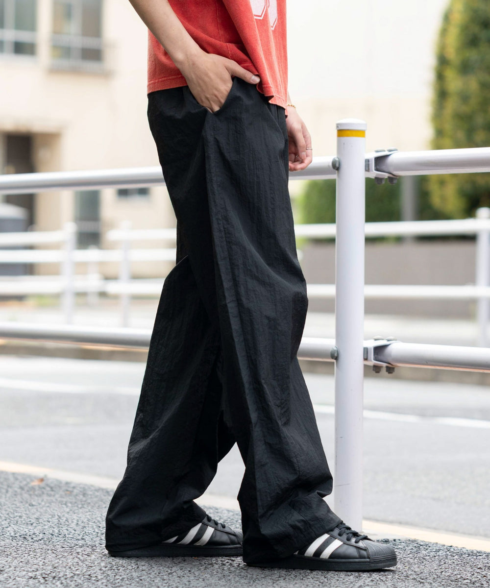 ブラック モデル：180cm L着用