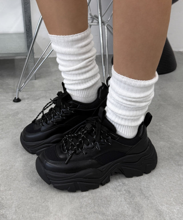ブラック