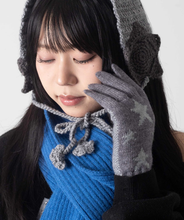 グレー