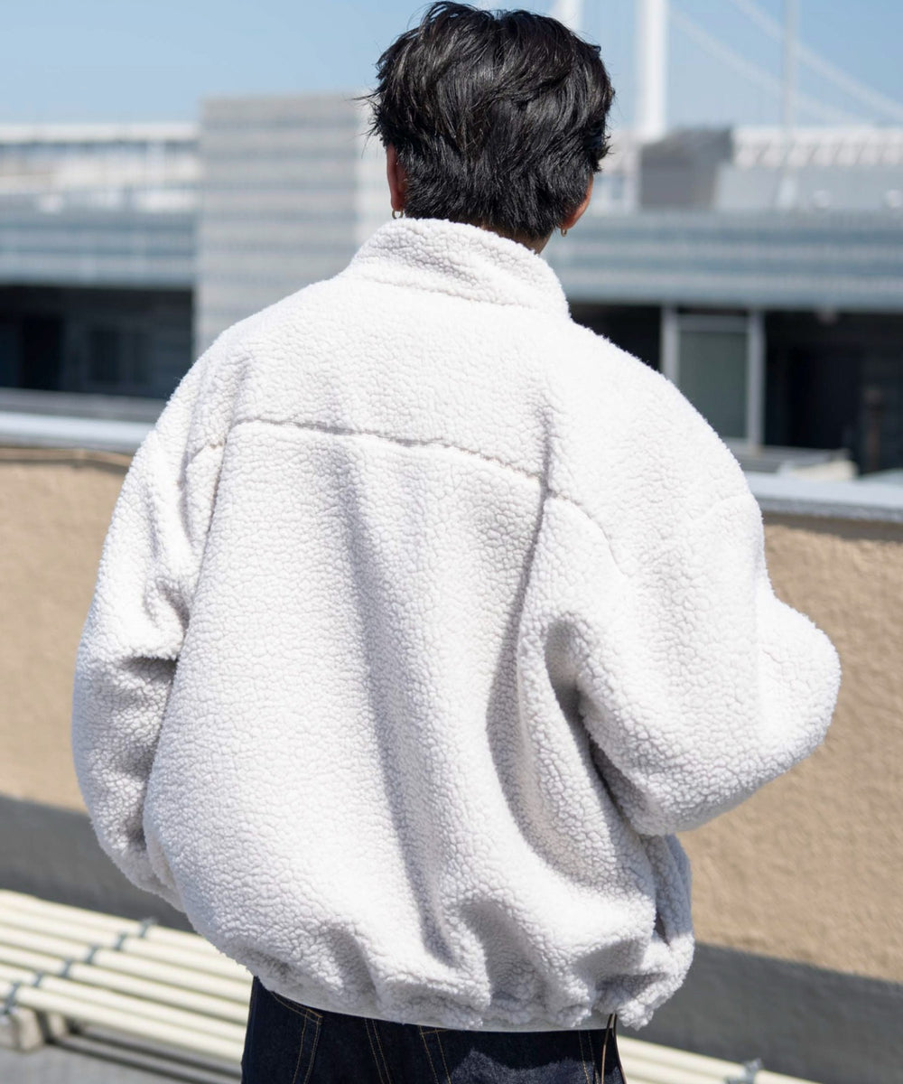 ベージュ モデル：180cm L着用