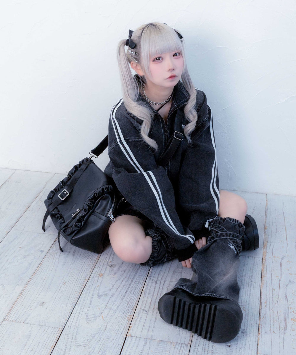 ブラック