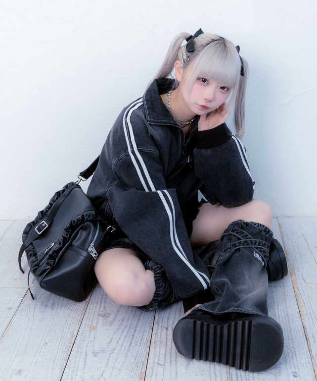 ブラック