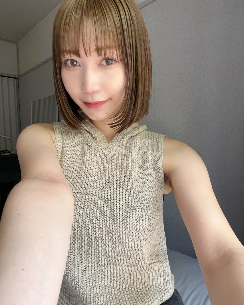 ノースリニットフーディ