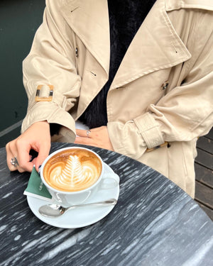 エステルツイルトレンチコート