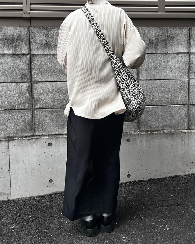 シャドーストライプシャツ