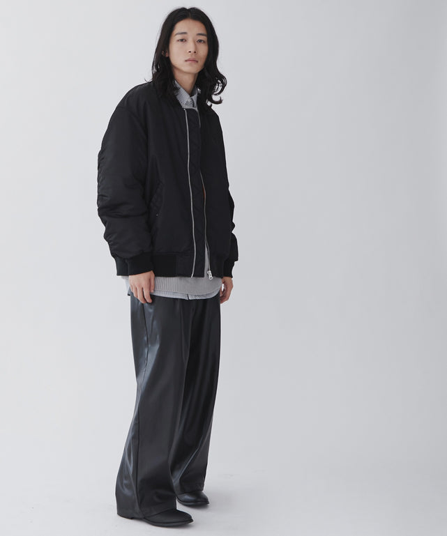 ブラック モデル：181cm L着用