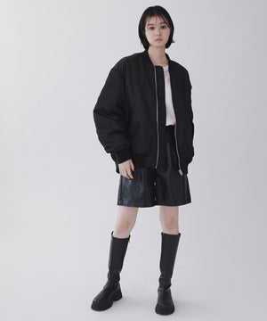 ブラック モデル：170cm M着用