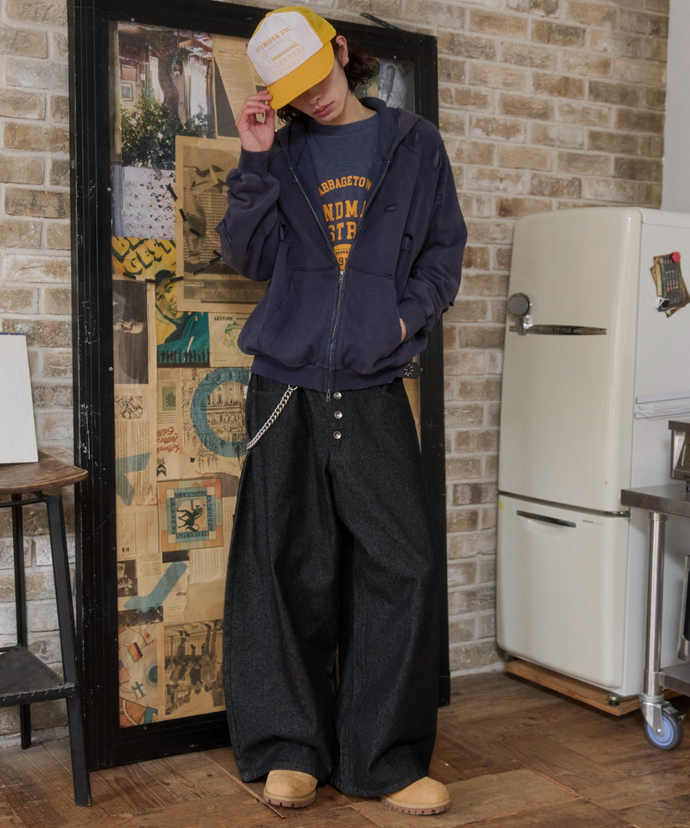 ネイビー モデル：182cm L着用