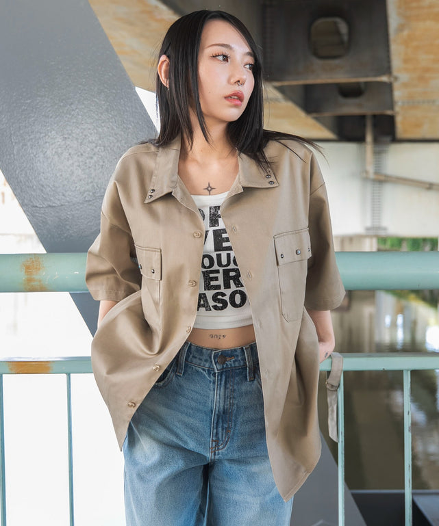 スタッズワークシャツ/ベージュ　モデル：159cm L着用