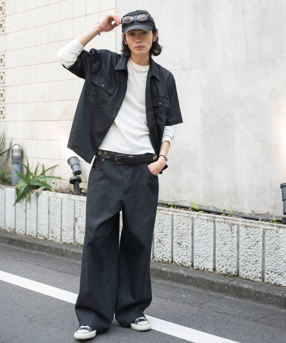 ブラック モデル：182cm L着用