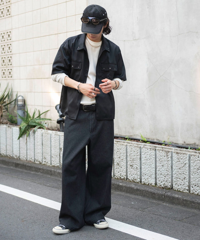 ブラック モデル：182cm L着用