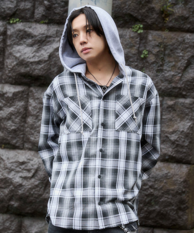 ブラックチェック1 モデル：175cm L着用