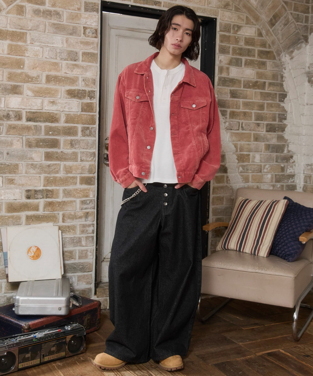 ピンクソノタ モデル：182cm L着用