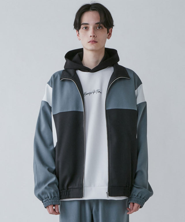 ブルー モデル：180cm L着用