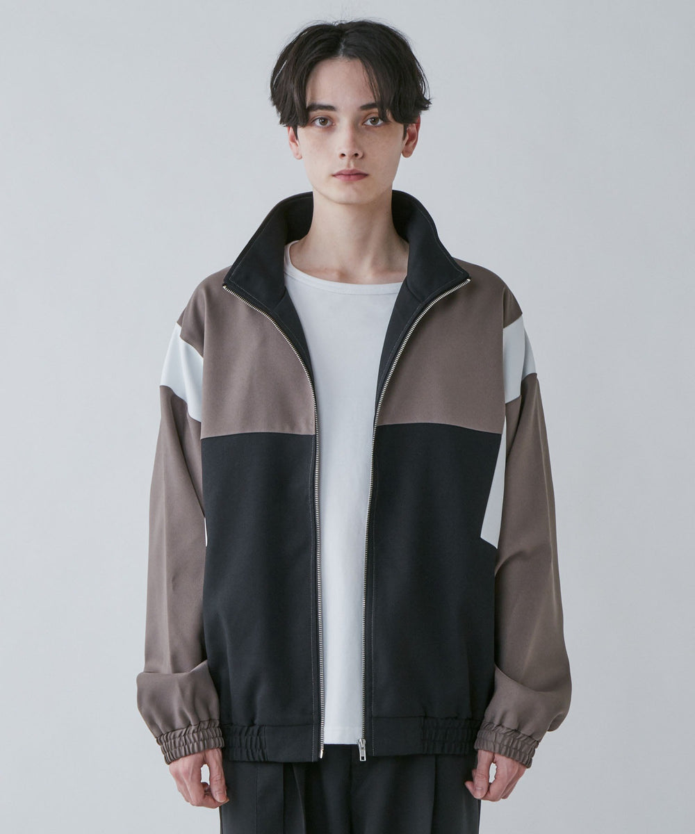 ブラウン モデル：180cm L着用