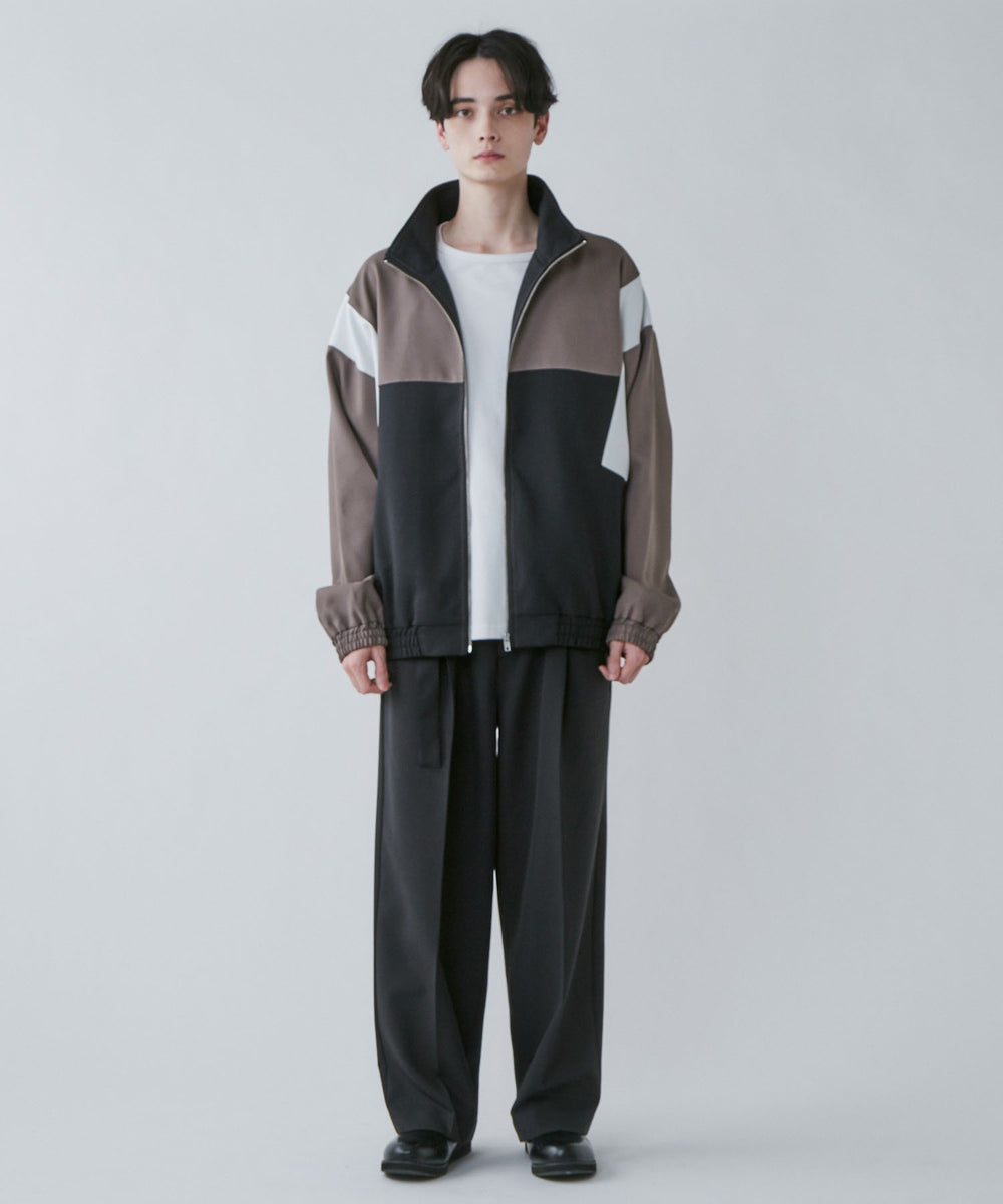 ブラウン モデル：180cm L着用