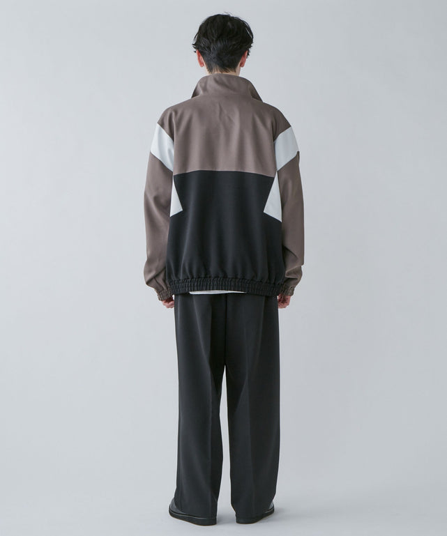 ブラウン モデル：180cm L着用