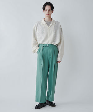 ホワイトその他 モデル：180cm L着用