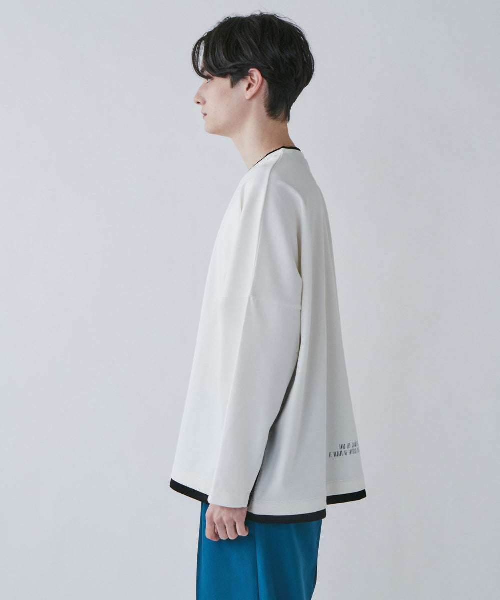 ホワイト モデル：180cm L着用