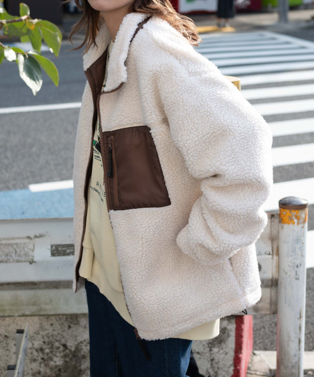 Lベージュ　モデル：154cm L着用